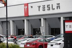 Tesla tiếp bước Subaru khi sử dụng camera trong hệ thống tự lái