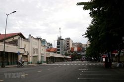 TP.HCM phong tỏa thêm 6 khu vực, dừng taxi, giải tán chợ tự phát