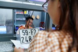Thời hạn đăng ký xe, xin cấp biển số xe máy mất bao lâu?