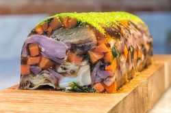 Món ăn giống thịt đông Việt Nam của người phương Tây