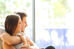 Trai trẻ 'giăng bẫy', quý bà đại gia đổ nhào cuống quít yêu và cái kết đắng ngăn ngắt