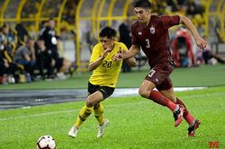 Tuyển Việt Nam khiến Thái Lan và Malaysia sốt ruột