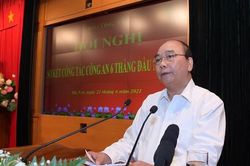 Chủ tịch nước Nguyễn Xuân Phúc: Lực lượng công an phải lo cho cuộc sống bình yên của người dân