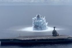 Cận cảnh tàu sân bay Mỹ 'thử sốc' với vụ nổ 4 độ richter