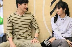 Biết chuyến công tác của chồng có điều mờ ám, vợ vẫn vui vẻ chuẩn bị cho đủ 5 ngày nhưng vừa mở vali, anh tái mặt hủy bay gấp