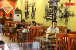 Các quán phở ở Hà Nội chấp hành tốt quy định phòng chống dịch COVID-19