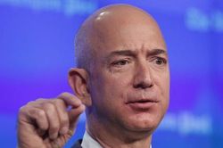 Ông chủ Amazon được yêu cầu không quay về Trái đất
