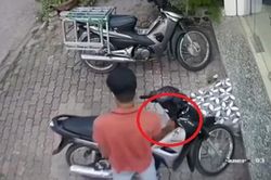 Trộm thản nhiên bẻ khóa xe máy rồi tẩu thoát nhưng cái kết mới bất ngờ