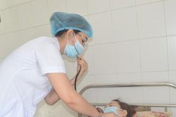 Cứu sống sản phụ thai ngoài tử cung, máu ngập trong khoang phúc mạc