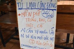 'Chiếc tủ lạnh' ấm nghĩa tình
