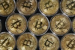 Vì sao đồng tiền số Bitcoin rớt giá thảm hại?