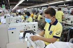 TP.HCM đề xuất chi 886 tỷ đồng hỗ trợ người dân bị ảnh hưởng Covid-19