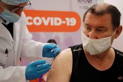 Người chết do COVID-19 tăng đột biến, Nga thắt chặt hạn chế