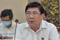 Chủ tịch TP.HCM: 'Chúng ta thắt chặt nhưng sao số ca mắc vẫn tăng?'