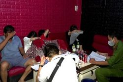 Bạc Liêu: Phát hiện nhiều đối tượng dương tính ma túy tại quán karaoke