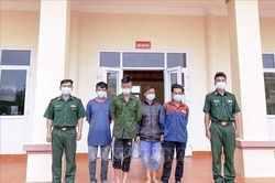 Bắt giữ 4 đối tượng vượt biên trái phép