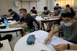 Nỗi sợ COVID-19 quay trở lại tại 'hình mẫu tiêm chủng' Israel