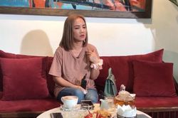 Bật khóc tại họp báo, Hoàng Yến: 'Tôi từng xem anh Thắng là người cuối cùng, muốn sống đến cuối đời'
