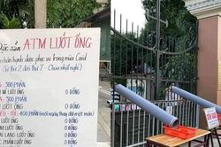 Sài Gòn tử tế: Xuất hiện ATM 'lướt ống' tặng bánh mì, gạo cho bà con có hoàn cảnh khó khăn