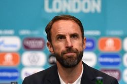HLV Gareth Southgate tiếp tục dẫn dắt đội tuyển Anh bất chấp kết quả ở Euro 2020