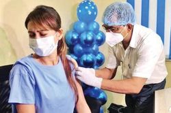 Hàng ngàn người Ấn Độ bị lừa tiêm vắc-xin giả