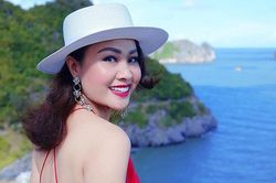 Bà xã sành điệu của ca sĩ Đăng Dương
