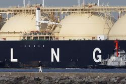 Nắng nóng đẩy giá khí LNG khu vực Châu Á tăng vọt