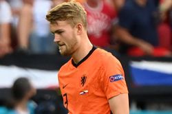 Tội đồ De Ligt khiến Hà Lan chia tay Euro 2020