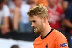 De Ligt nói gì sau khi nhận thẻ đỏ trước CH Czech?