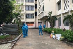 HCDC lý giải nguyên nhân 'mắc COVID-19 trong khu cách ly'