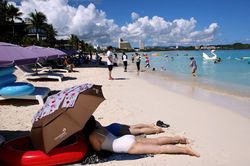 Guam triển khai chương trình 'nghỉ dưỡng vaccine' để thúc đẩy du lịch
