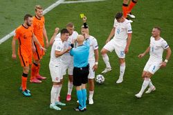 Hà Lan chia tay Euro 2020