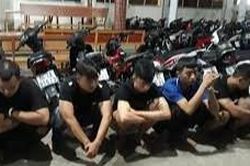 Cảnh sát vây bắt nhóm thanh niên tụ tập đua xe