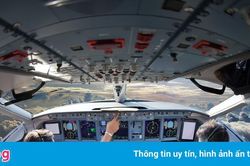 Hành khách có thể hạ cánh máy bay an toàn không?