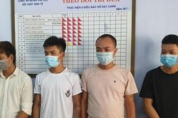 Bắt quả tang nhóm trai làng cá độ bóng đá 10 tỷ đồng qua mạng