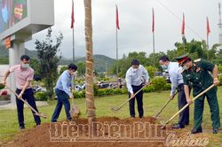 Bí thư Tỉnh ủy Nguyễn Văn Thắng làm việc tại huyện Mường Ảng
