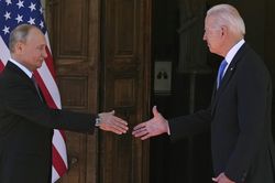 Điện Kremlin: Quá sớm để nói quan hệ Nga - Mỹ 'tan băng'