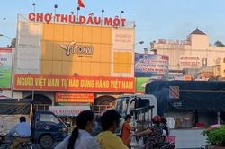 Bình Dương tính việc cho người dân đi chợ bằng 'tem phiếu'