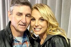 Tòa án bác đơn, Britney Spears vẫn phải chịu quyền giám hộ của bố ruột