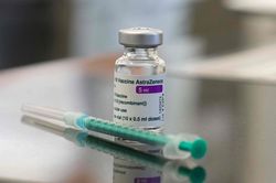 Romania muốn tiêm hơn 40.000 liều vaccine đã hết hạn sử dụng