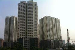 Hà Nội: Rơi từ tầng 11 xuống tầng 3, cháu bé 5 tuổi tử vong