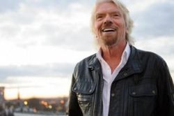 Tỷ phú người Anh Richard Branson tuyên bố sẽ bay vào vũ trụ trước cả Zeff Bezos