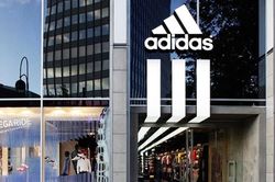 Adidas kiện Thom Browne vì trùng nhãn hiệu