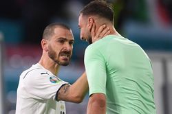 Phòng thay đồ Italy phấn khích: 'Chúng tôi là đội bóng phi thường'
