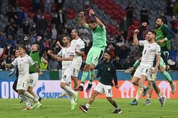 Xác định cặp bán kết đầu tiên: Italy đối đầu Tây Ban Nha