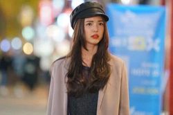 Chồng thường xuyên đi làm tới khuya mới về, tôi nghi ngờ nên theo dõi rồi bật khóc khi thấy tấm áo ướt mồ hôi của anh