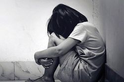 Nghi vấn bé gái 13 tuổi ở Quảng Ninh bị người quen hiếp dâm