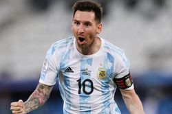 Messi đưa Argentina vào bán kết Copa America