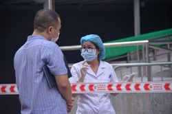 Bắc Giang: Cán bộ, viên chức, người lao động không ra khỏi tỉnh để phòng dịch