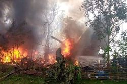 Máy bay vận tải quân sự C-130 chở 85 người rơi ở Philippines